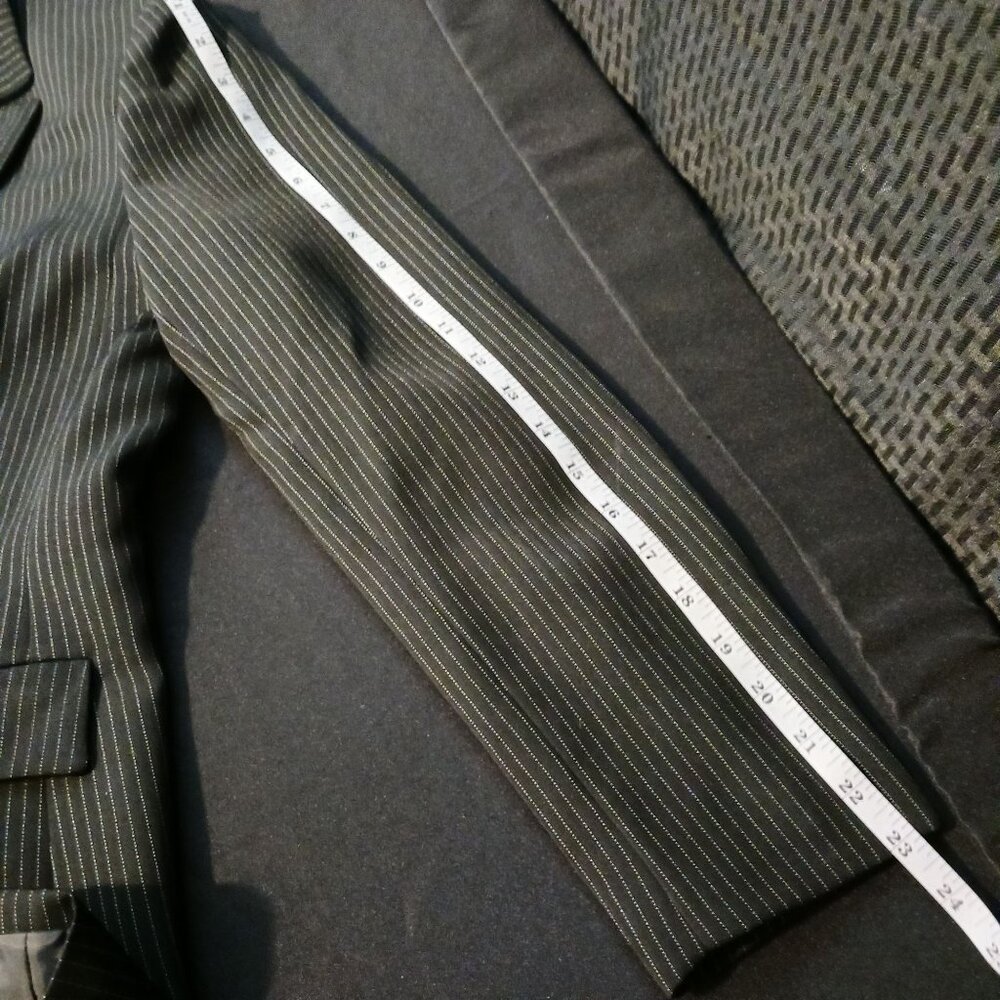 Collections for Le Suit, Black Blazer with White Pinstripes, Size 10P - Picture 12 of 12